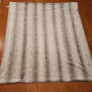 DKNY Throw Blanket Wide Stripe Faux Fur  50" X 60" Gray Soft